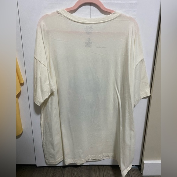 Plus size nightmare before Christmas graphic tee - Picture 2 of 4